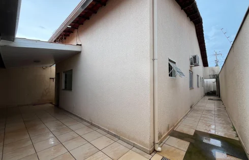 Casa em Jardim Holanda, Uberlândia