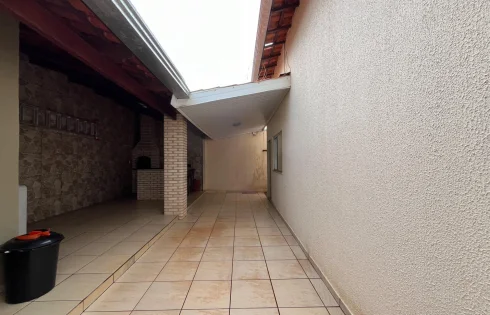 Casa em Jardim Holanda, Uberlândia