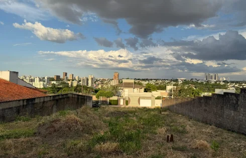 Terreno em Cidade Jardim, Uberlândia