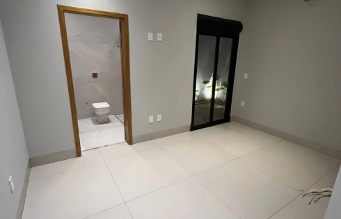 Casa em Praça Alto Umuarama, Uberlândia