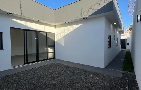 Casa em Jardim Holanda, Uberlândia