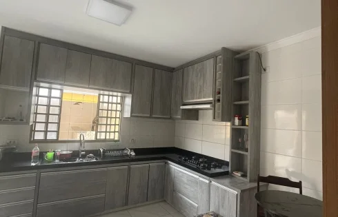 Casa em Laranjeiras, Uberlândia