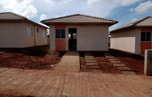 Casa em Loteamento Luizote Iv, Uberlândia