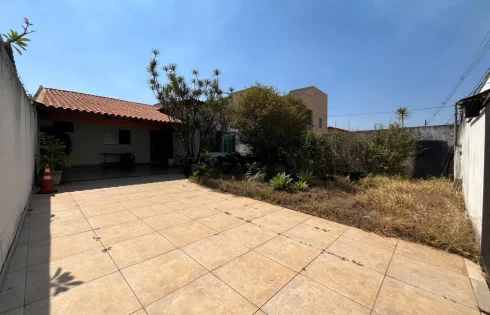 Casa em Jardim Holanda, Uberlândia