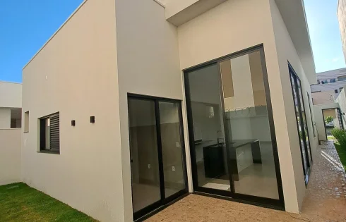 Casa em Jardim Holanda, Uberlândia