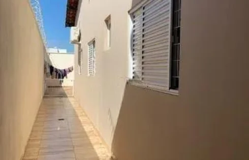Casa em Dona Zulmira, Uberlândia
