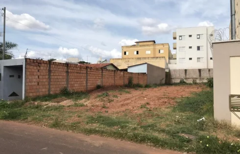 Terreno em Presidente Roosevelt, Uberlândia