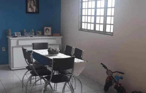 Casa em Jardim Holanda, Uberlândia