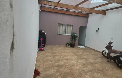 Casa em Laranjeiras, Uberlândia