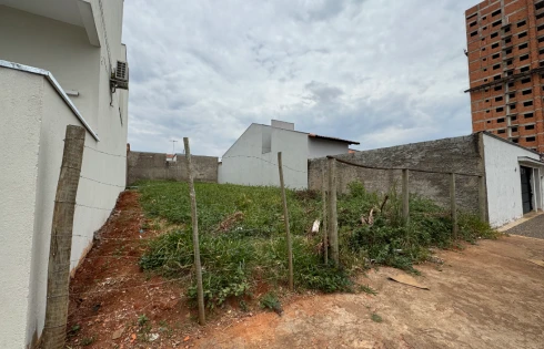 Terreno em Granada, Uberlândia