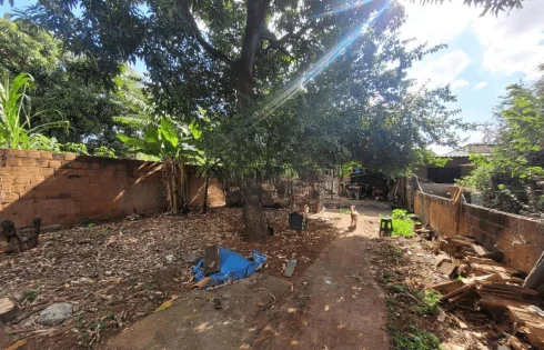 Terreno em Jardim das Palmeiras, Uberlândia