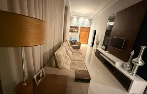 Casa em Alto Umuarama, Uberlândia