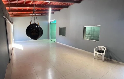 Casa em Laranjeiras, Uberlândia