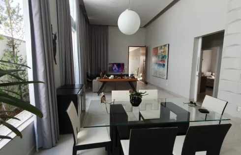 Casa em Jardim Botânico, Uberlândia