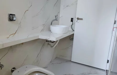 Casa em Cond. Jardins Roma, Uberlândia