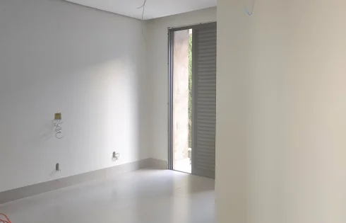 Casa em Cond. Jardins Roma, Uberlândia