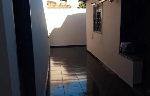 Casa em Jardim Califórnia, Uberlândia