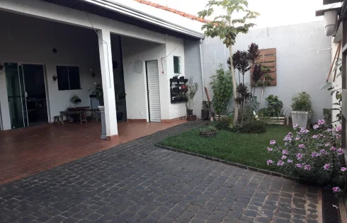 Casa em Cidade Jardim, Uberlândia