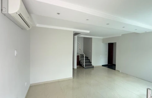 Casa em Segismundo Pereira, Uberlândia