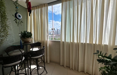 Apartamento em Santa Mônica, Uberlândia