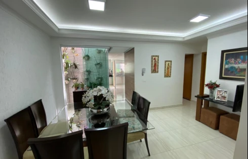 Casa em Laranjeiras, Uberlândia