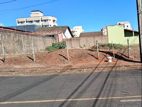 Terreno em Santa Mônica, Uberlândia