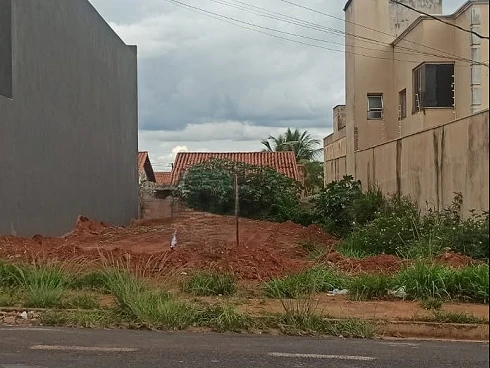 Terreno em Jardim Holanda, Uberlândia