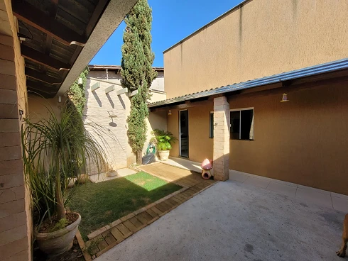 Casa em Cidade Jardim, Uberlândia