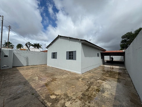 Casa em Segismundo Pereira, Uberlândia