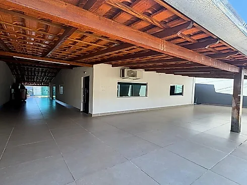Casa com 4 quartos em Jardim Patrícia, Uberlândia
