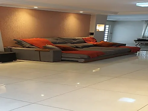 Casa com 4 quartos em Vigilato Pereira, Uberlândia