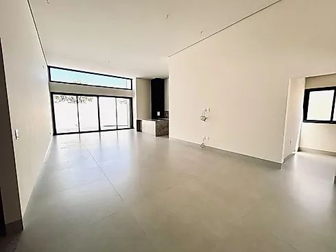 Casa com 4 quartos em Laranjeiras, Uberlândia