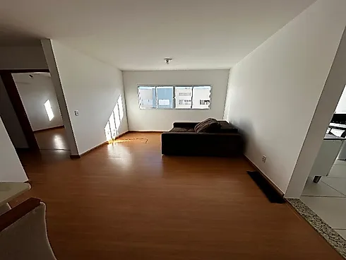 Apartamento com 2 quartos em Jardim Holanda, Uberlândia