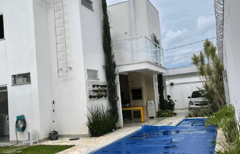 Casa em Jardim Veneza, Uberlândia