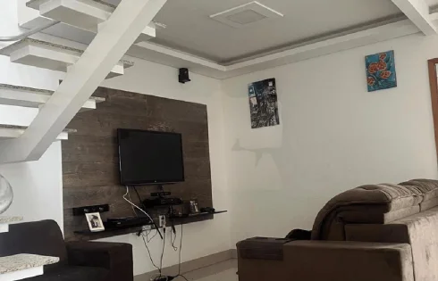 Casa em Jardim Veneza, Uberlândia