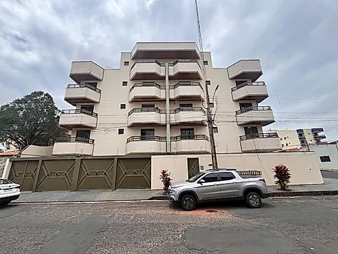 Apartamento com 3 quartos em Brasil, Uberlândia