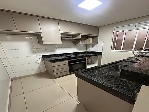Apartamento com 2 quartos em Jardim Holanda, Uberlândia