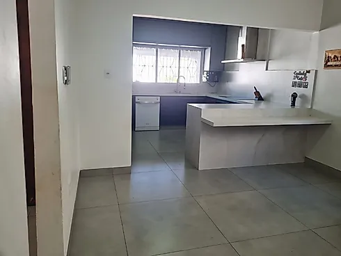 Casa com 4 quartos em Brasil, Uberlândia