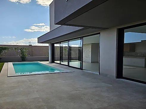 Casa com 3 quartos em Jardim Inconfidência, Uberlândia