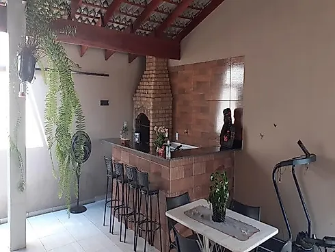 Casa com 3 quartos em Loteamento Residencial Pequis, Uberlândia