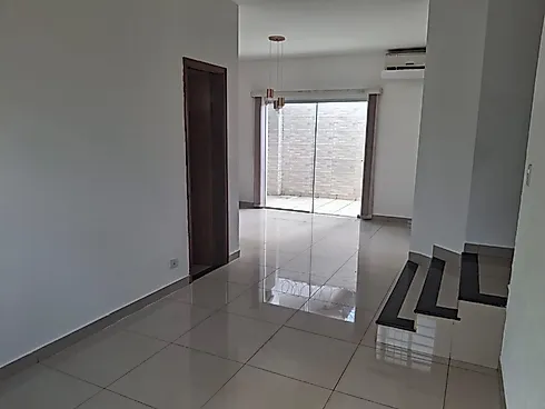 Casa com 3 quartos em Vigilato Pereira, Uberlândia