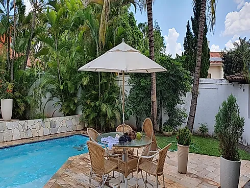 Casa com 7 quartos em Morada da Colina, Uberlândia