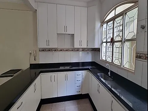 Casa com 3 quartos em Santa Mônica, Uberlândia