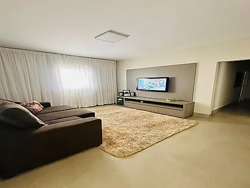 Casa com 4 quartos em Santa Mônica, Uberlândia