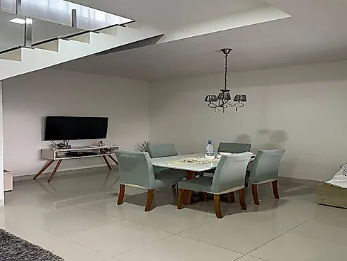 Escritório/Sala com 5 quartos em Grand Ville, Uberlândia