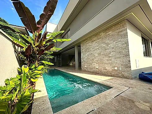 Casa com 9 quartos em Gávea, Uberlândia