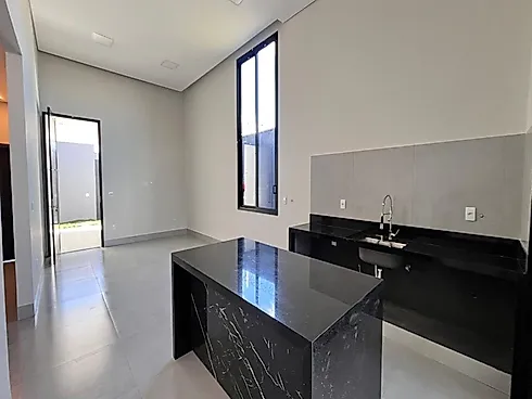 Casa com 3 quartos em Portal do Vale, Uberlândia