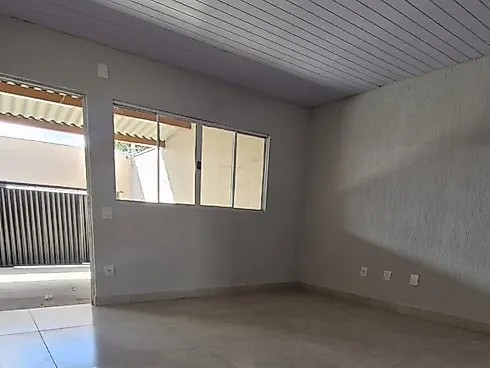 Casa com 2 quartos em Loteamento Residencial Pequis, Uberlândia