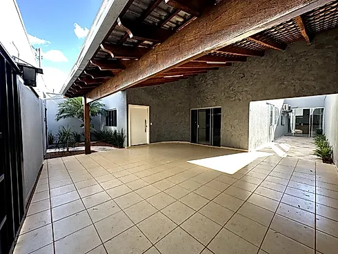 Casa com 3 quartos em Alto Umuarama, Uberlândia