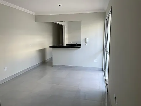 Apartamento com 2 quartos em Santa Mônica, Uberlândia